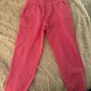 pink sweatpants!